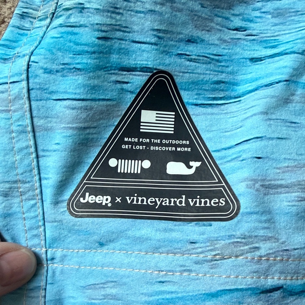 Vineyard Vines x Jeep Coral Drawstring Pastel Sunset Swim Shorts - Picture 4 of 9